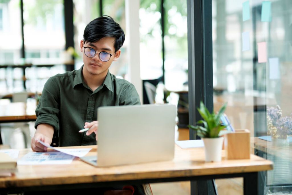 por que estudar antes de investir em ações?