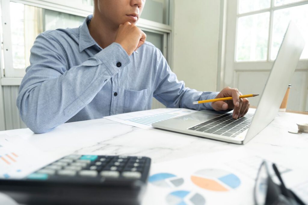 investir em banco ou corretora